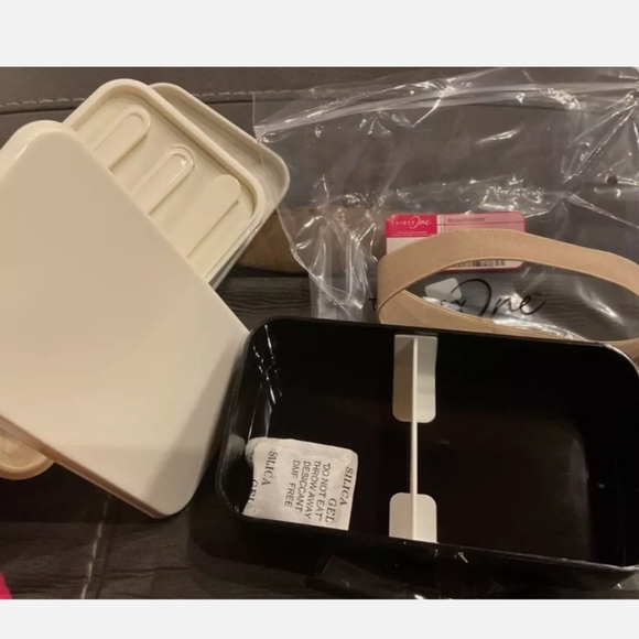 Thirty-One Bento Box - Picture 3 of 3